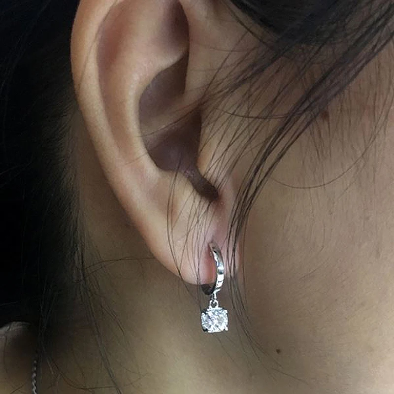 0.5CT 5mm 18K White Gold DF Color Bull Head Moissanite Hoop Earrings for Women Wedding Anniversary Dangle Earrings
0.5CT 5mm 18K White Gold DF Color Bull Head Moissanite Hoop Earrings for Women Wedding Anniversary Dangle Earrings