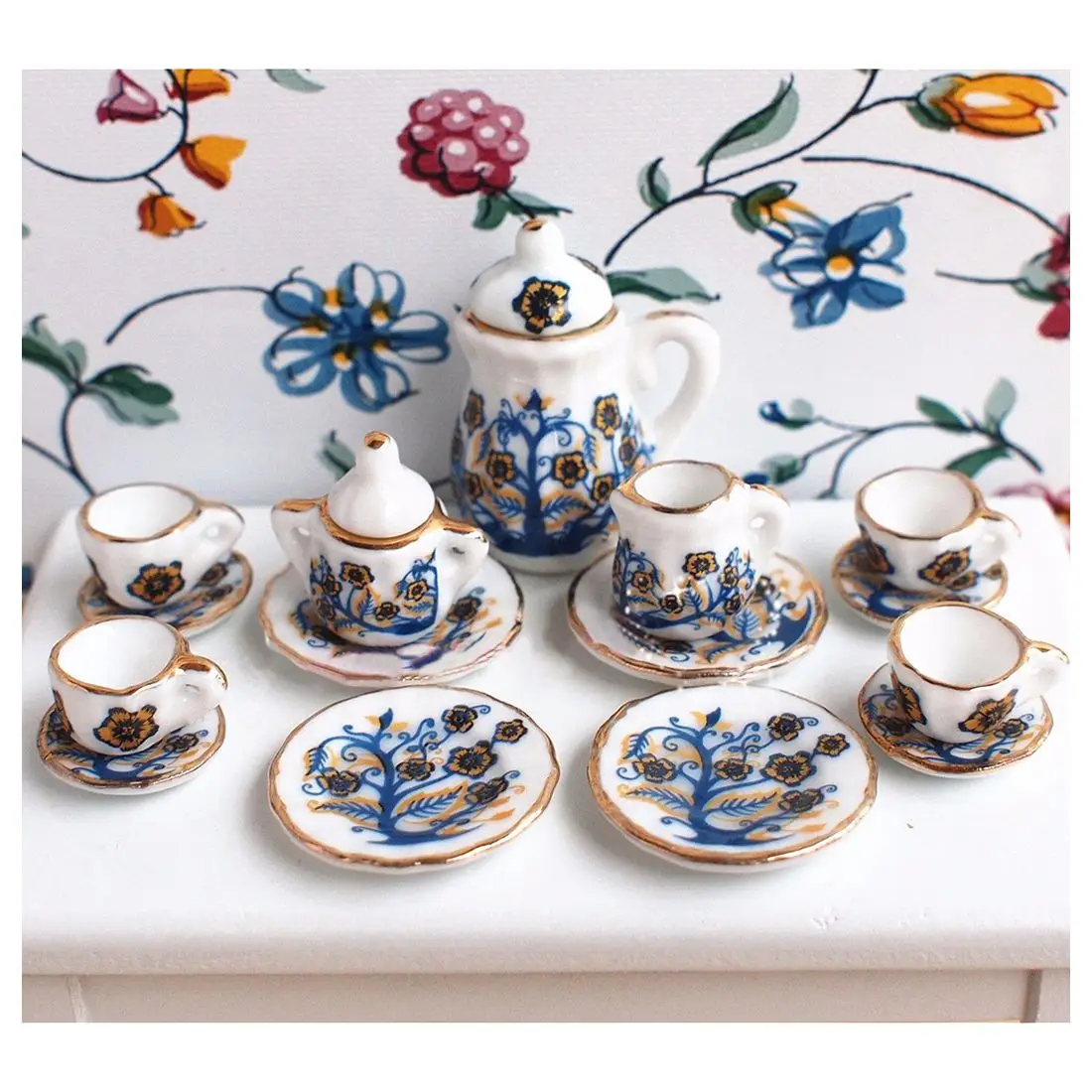 Dollhouse Miniature 1: 12 Toy Kitchen Dining Room 17 pc Porcelaine Tea set Small floral
Dollhouse Miniature 1: 12 Toy Kitchen Dining Room 17 pc Porcelaine Tea set Small floral