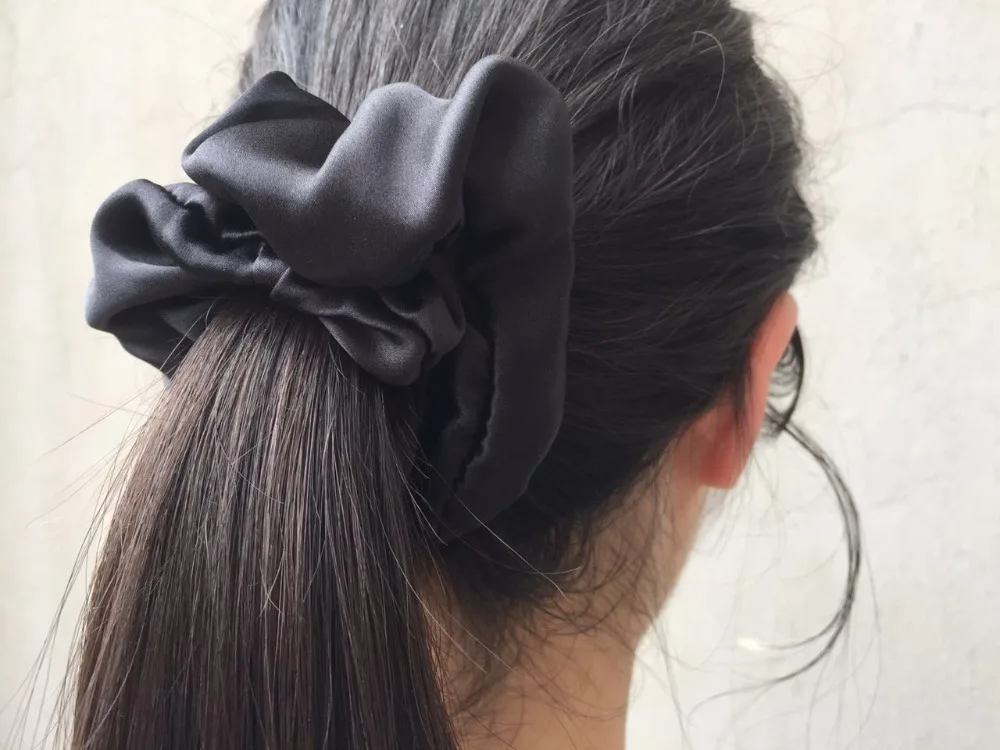 New 100% Pure Silk Floral Hair Scrunchies Charm Hair Bands Real Silk Ponytail Hair Ties Hair Accessory for Women Girls
New 100% Pure Silk Floral Hair Scrunchies Charm Hair Bands Real Silk Ponytail Hair Ties Hair Accessory for Women Girls