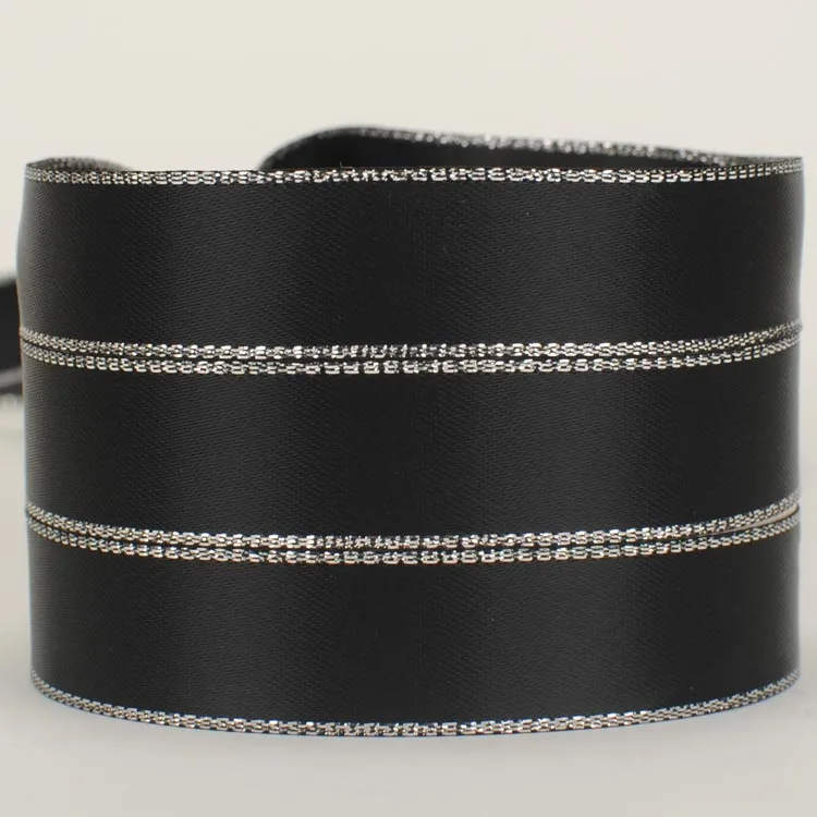 NEW sales 16mm 50 yards silver side black solid color ribbon printed satin ribbon free shipping
NEW sales 16mm 50 yards silver side black solid color ribbon printed satin ribbon free shipping