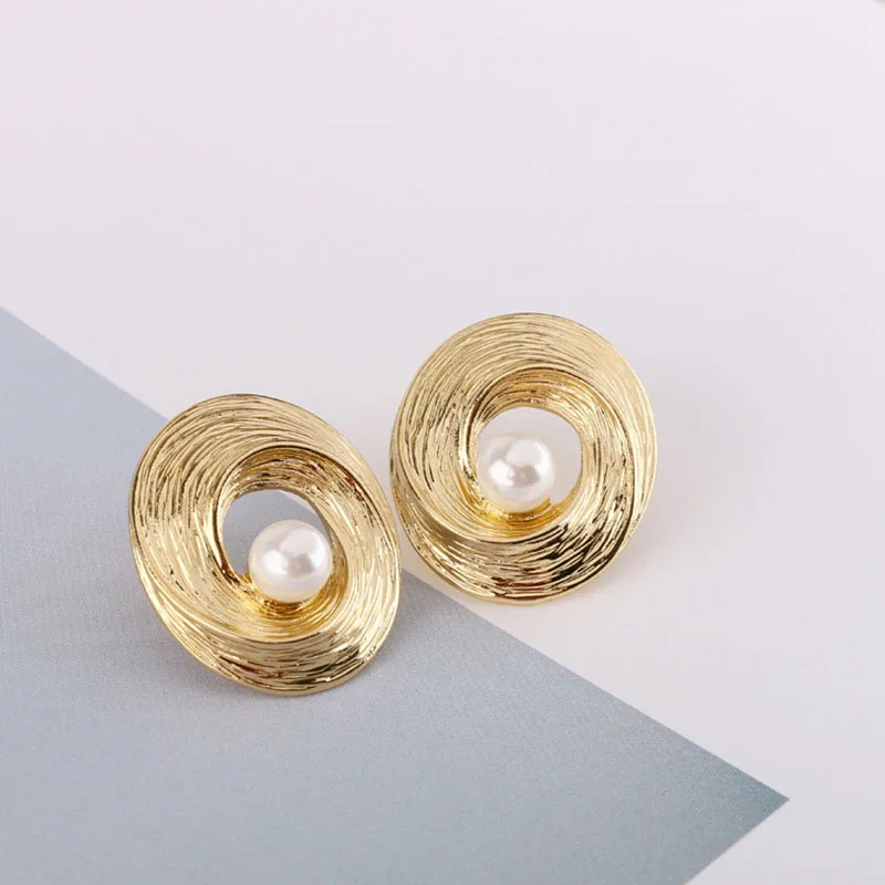 New 2018 Gold Color Statement Geometric Circle Metal Clip Earrings Without Piercing Charm for Women Fashion Earrings Brincos
New 2018 Gold Color Statement Geometric Circle Metal Clip Earrings Without Piercing Charm for Women Fashion Earrings Brincos