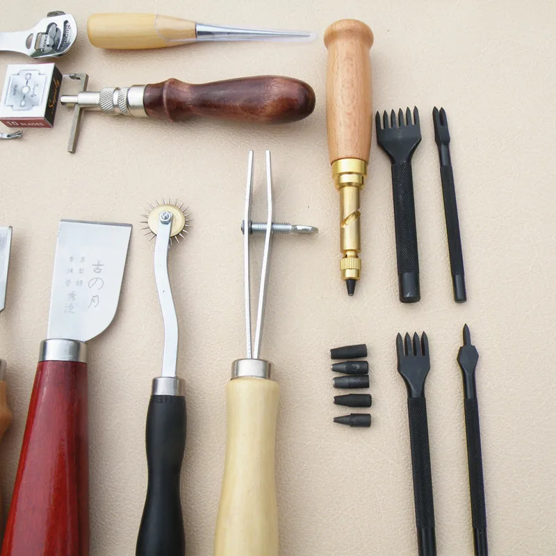18PCS/SET Leather Craft Punch Tools Kit Stitching Carving Working Sewing Saddle Groover
18PCS/SET Leather Craft Punch Tools Kit Stitching Carving Working Sewing Saddle Groover