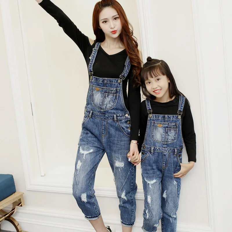 Mother And Daughter Matching Denim Overalls Mommy and Me Trousers Mom Girl Overalls Mom Baby Girl Bib Pants Family Look Pants
Mother And Daughter Matching Denim Overalls Mommy and Me Trousers Mom Girl Overalls Mom Baby Girl Bib Pants Family Look Pants