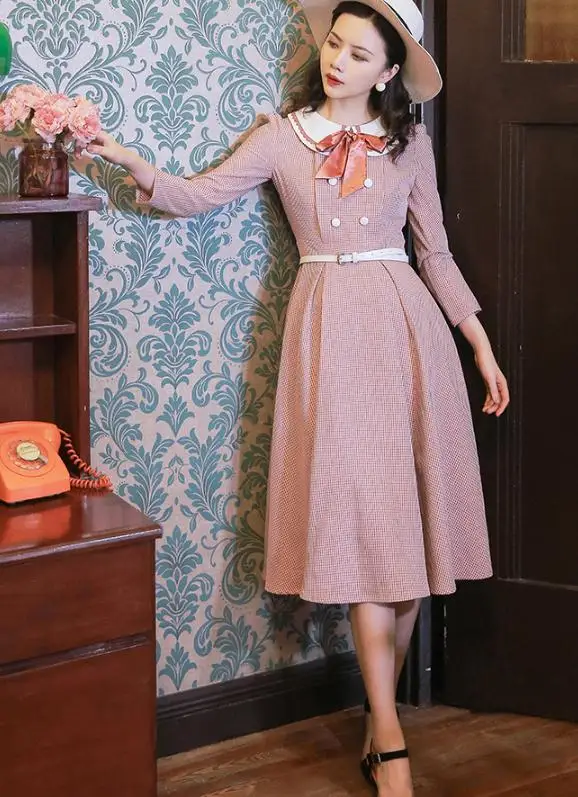 High Quality 2019 Spring New Arrival Retro Peter Pan Collar Plaid Bowknot Long Sleeve Woman Long Cotton Dress Pink
High Quality 2019 Spring New Arrival Retro Peter Pan Collar Plaid Bowknot Long Sleeve Woman Long Cotton Dress Pink