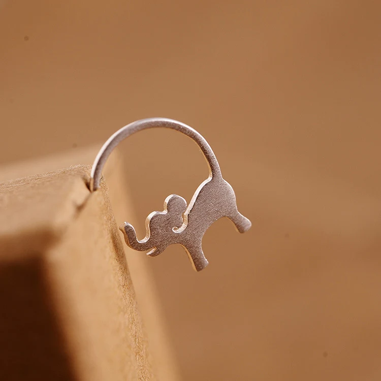 925 sterling sv Piercing earrings cartoon elephant earrings girls Korean version of the jewelry for women
925 sterling sv Piercing earrings cartoon elephant earrings girls Korean version of the jewelry for women