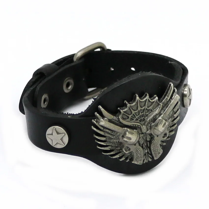 Fashion Jewelry Alloy Pistol Men's Bracelet High Quality Retro Bracelet Rock Gothic Belt Buckle Christmas Gift Bracelet Bracelet
Fashion Jewelry Alloy Pistol Men's Bracelet High Quality Retro Bracelet Rock Gothic Belt Buckle Christmas Gift Bracelet Bracelet