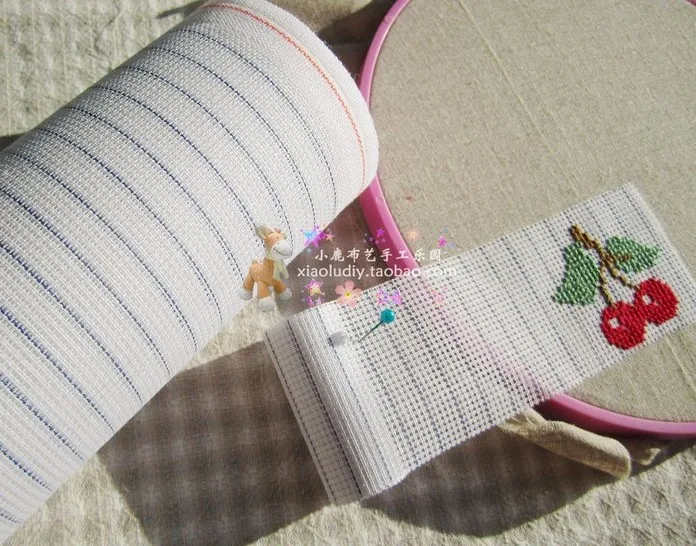 22x10cm 14CT disposable cross stitch fabric canvas cloth pumping waste canvas handmade embroidery on baby clothes cushion
22x10cm 14CT disposable cross stitch fabric canvas cloth pumping waste canvas handmade embroidery on baby clothes cushion