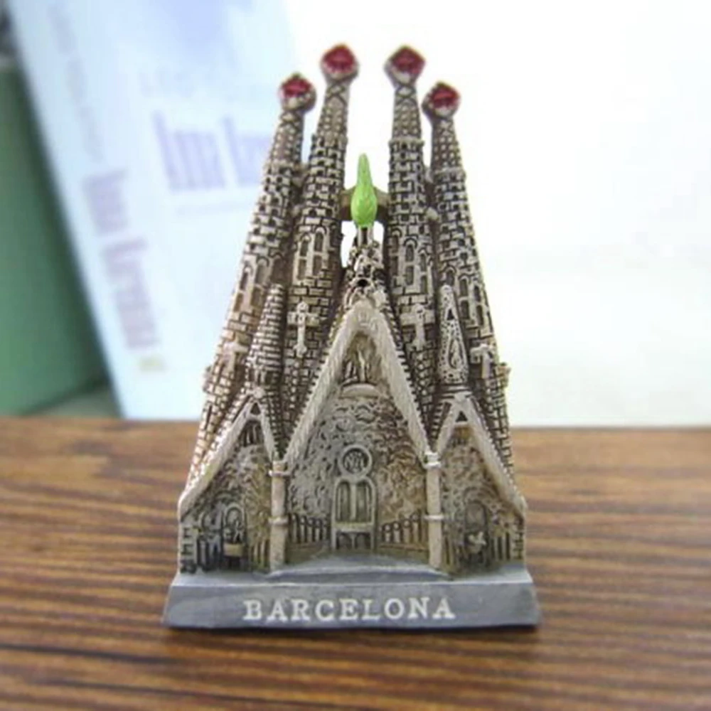 Spain Barcelona Tourist Souvenirs Fridge Magnets Sagrada Familia Resin Refrigerator Magnetic Stickers Home Decor Decoration
Spain Barcelona Tourist Souvenirs Fridge Magnets Sagrada Familia Resin Refrigerator Magnetic Stickers Home Decor Decoration
