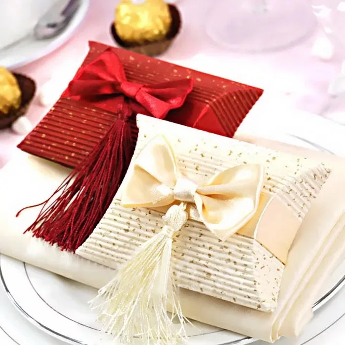 50 pcs Romantic Wedding Gift Box Tassel Elegant Red Luxury Decoration Bow Bowknot Party Sweet Favors Foldable Wedding Candy Box
50 pcs Romantic Wedding Gift Box Tassel Elegant Red Luxury Decoration Bow Bowknot Party Sweet Favors Foldable Wedding Candy Box