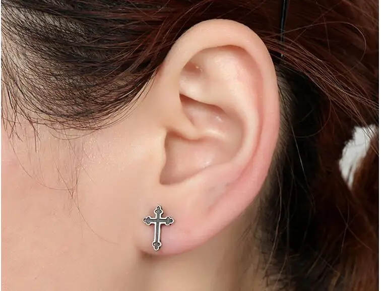 New Arrival Vintage Real 100% 925 Sterling Silver Black Cross Stud Earrings Unisex Punk Rock Earrings Cool Ear Jewelry
New Arrival Vintage Real 100% 925 Sterling Silver Black Cross Stud Earrings Unisex Punk Rock Earrings Cool Ear Jewelry