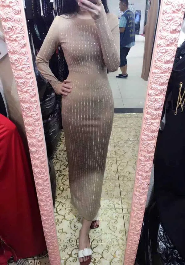 2019 Cotton Dress Robe New Long-sleeved Fashion Hot Drilling Extended Version Of The High-end Temperament Luxury Evening Party
2019 Cotton Dress Robe New Long-sleeved Fashion Hot Drilling Extended Version Of The High-end Temperament Luxury Evening Party