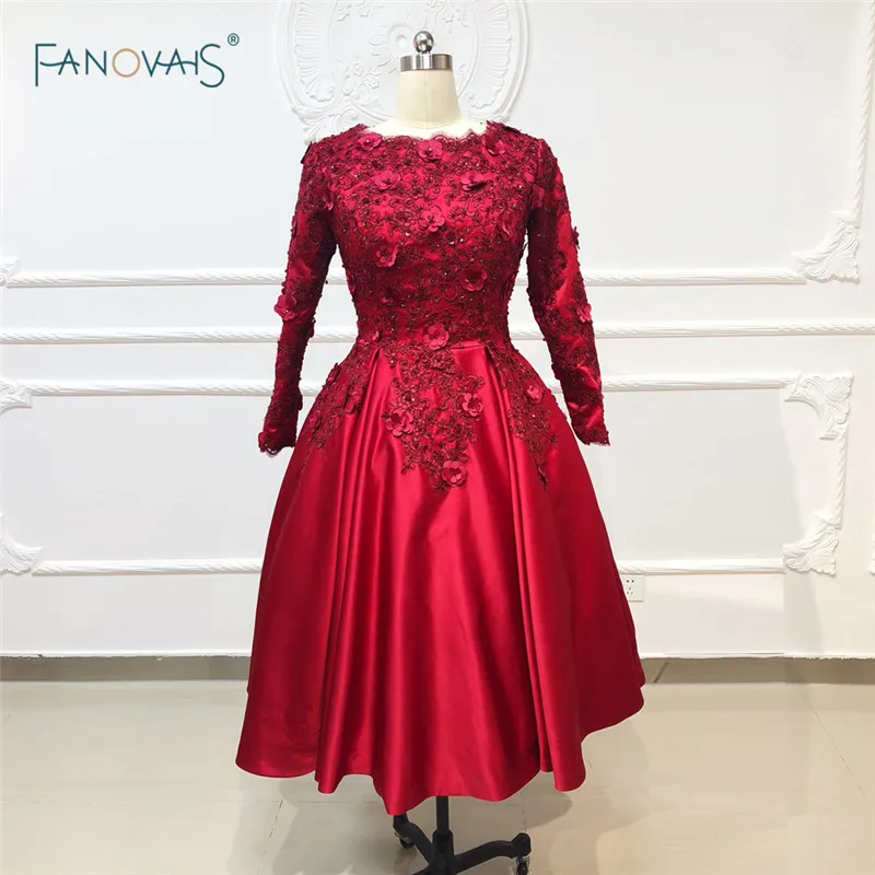 Burgundy Evening Dresses Long Sleeve 2020 Tea Length Satin Evening Gown Beaded Prom Dress Appliques Princess Gown NE32
Burgundy Evening Dresses Long Sleeve 2020 Tea Length Satin Evening Gown Beaded Prom Dress Appliques Princess Gown NE32