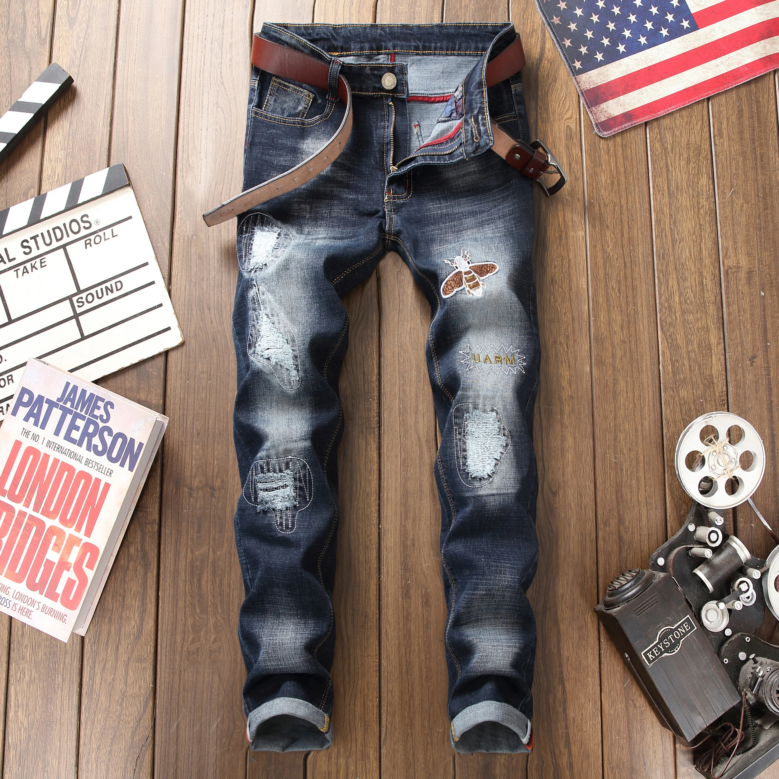 brand New skinny jeans men Frayed Zipper Straight distressed Ripped black Jeans Fashion Slim Fit Biker Pants Trousers hot sale
brand New skinny jeans men Frayed Zipper Straight distressed Ripped black Jeans Fashion Slim Fit Biker Pants Trousers hot sale