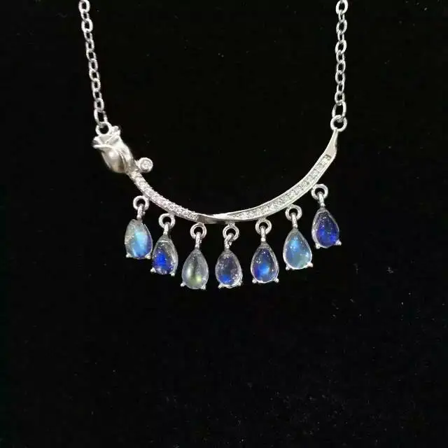 natural light blue moonstone Elegant Tulip flowers necklace natural gemstone pendant necklace S925 silver women party jewelery
natural light blue moonstone Elegant Tulip flowers necklace natural gemstone pendant necklace S925 silver women party jewelery
