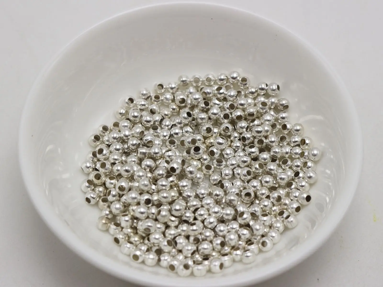 

1000 Silver Colour Plated Metal Small Round Beads 3.2mm Smooth Ball Spacer Jewelry