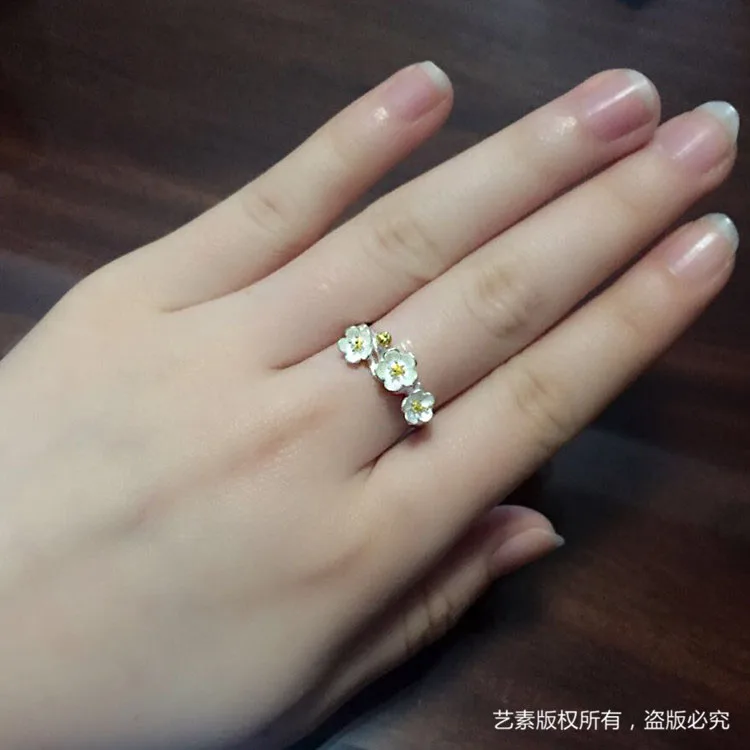 DIEERLAN Real Pure Silver Color Big Flower Rings for Women Wedding Jewelry Fashion Engagement Finger Rings Bijoux Anillos
DIEERLAN Real Pure Silver Color Big Flower Rings for Women Wedding Jewelry Fashion Engagement Finger Rings Bijoux Anillos