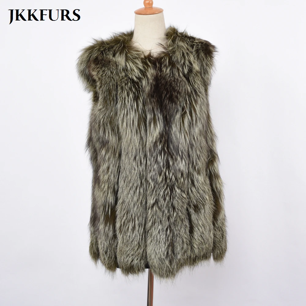 New Women's Luxury Fur Vest Real Natural Silver Fox Fur Gilet Genuine Fashion Fur Lady Winter Warm Luxury Waistcoat Coats S7360
New Women's Luxury Fur Vest Real Natural Silver Fox Fur Gilet Genuine Fashion Fur Lady Winter Warm Luxury Waistcoat Coats S7360