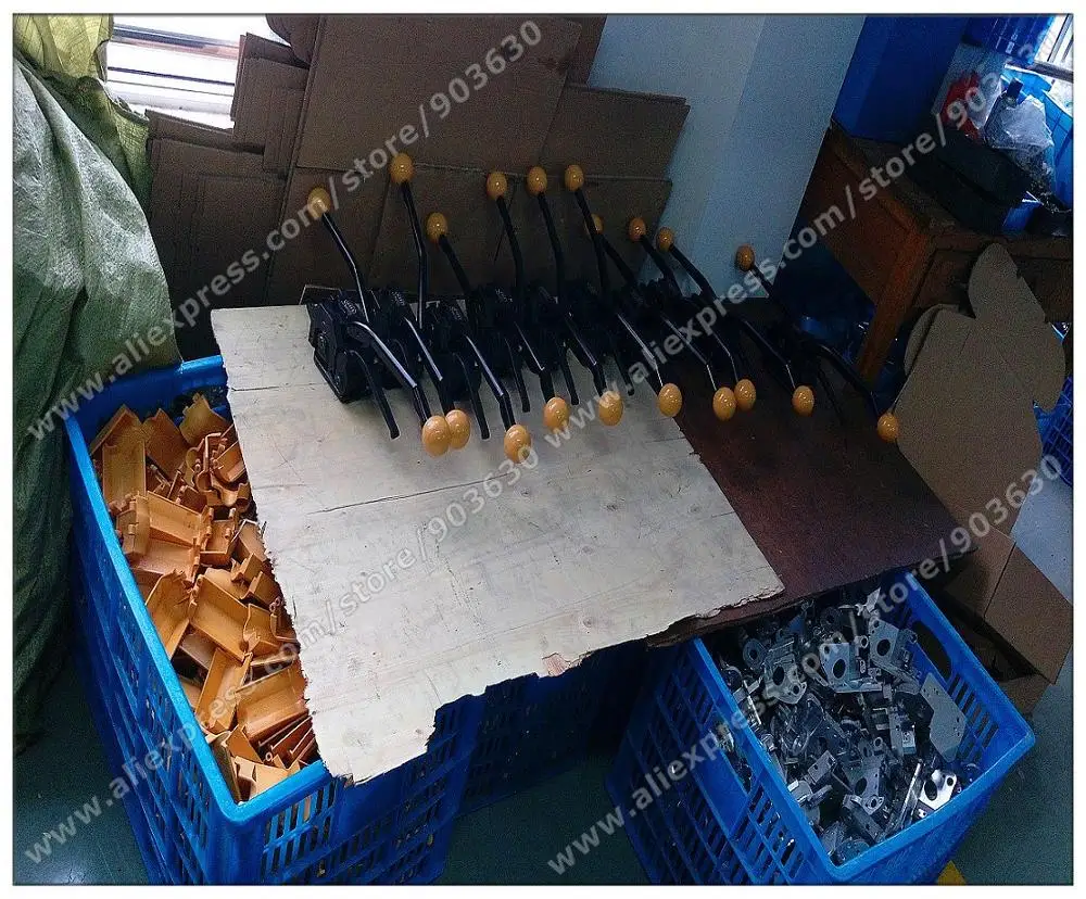 Low Price! A333 manual Strapping Tool,Steel Strapping Bander ,Sealless Steel Strapping Tensioner &Sealer for 13-19mm steel strip
Low Price! A333 manual Strapping Tool,Steel Strapping Bander ,Sealless Steel Strapping Tensioner &Sealer for 13-19mm steel strip