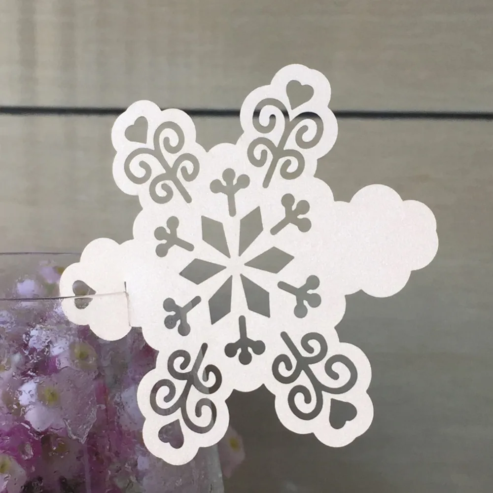 100pcs shimmer Paper Christmas White Snowflake snowflake Flowers Garland Banner For Wedding Holiday Festival Party Home Decor
100pcs shimmer Paper Christmas White Snowflake snowflake Flowers Garland Banner For Wedding Holiday Festival Party Home Decor