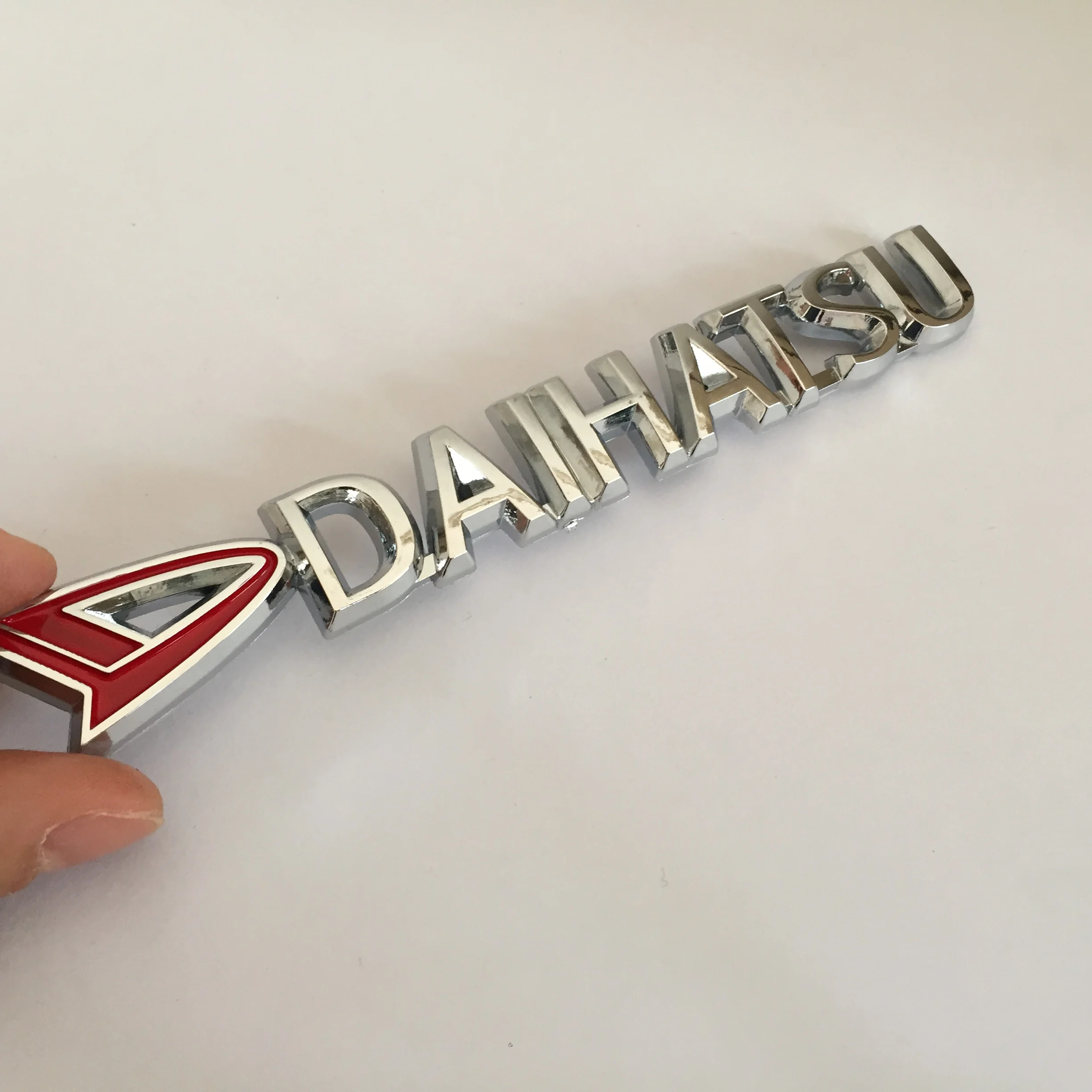 10 шт. ABS Daihatsu Автомобильная буква задняя зеркальная эмблема значок наклейка