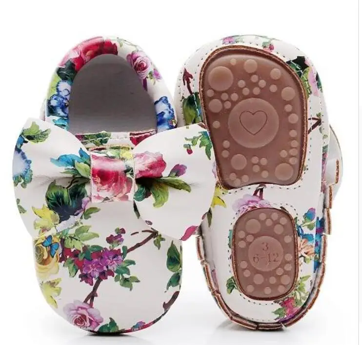 New hard sole toddler moccasins soft PU Leather Fringe baby shoes Non-slip first walkers shoes for 0-24M boys and girls hot sale
New hard sole toddler moccasins soft PU Leather Fringe baby shoes Non-slip first walkers shoes for 0-24M boys and girls hot sale
