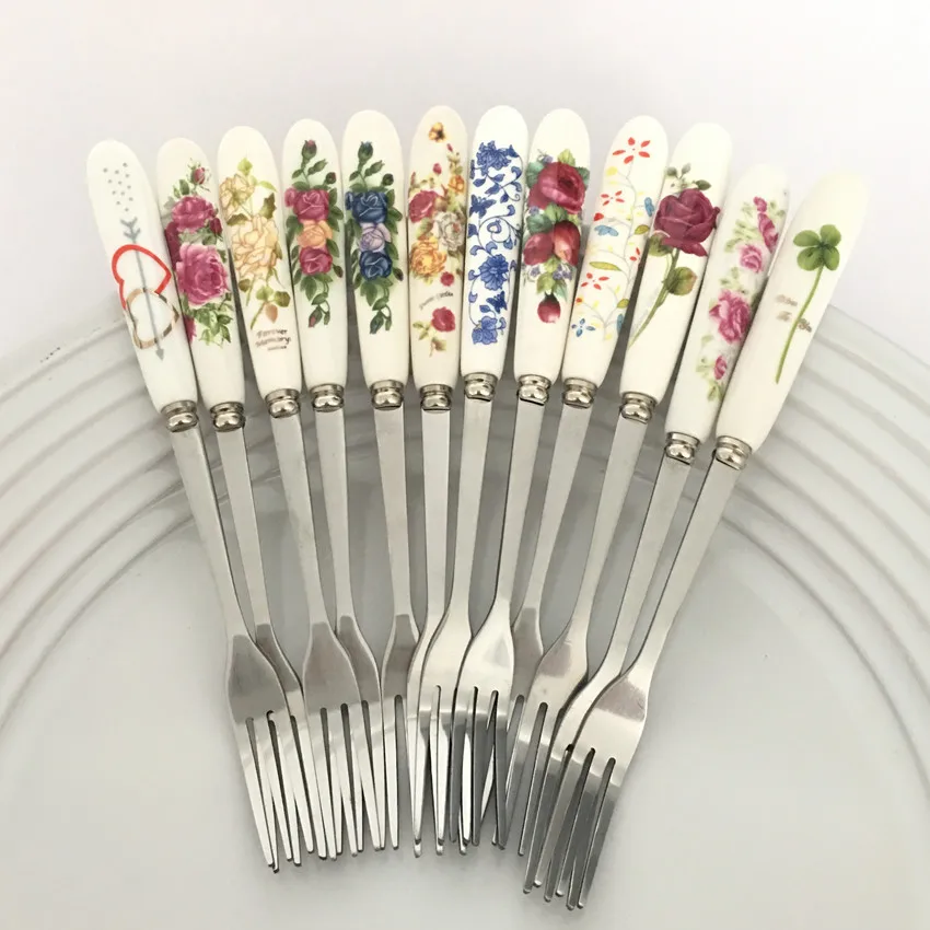 Free shipping (3pcs/lot)Kitchen tool Fashion Stainless Steel Fork /156mm Bone China fruit fork /cake dessert fork tableware
Free shipping (3pcs/lot)Kitchen tool Fashion Stainless Steel Fork /156mm Bone China fruit fork /cake dessert fork tableware