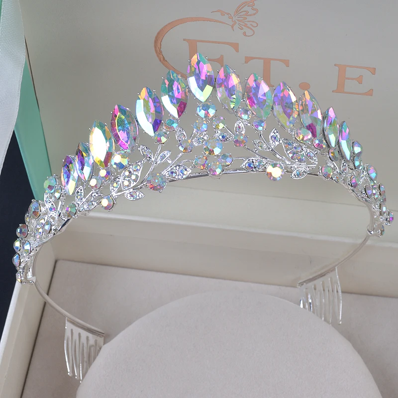 Delicate Vintage AB color Wedding Crown Alloy Bridal Tiara Baroque Simple Princess Headband Rhinestone Half Round Tiaras Combs
Delicate Vintage AB color Wedding Crown Alloy Bridal Tiara Baroque Simple Princess Headband Rhinestone Half Round Tiaras Combs