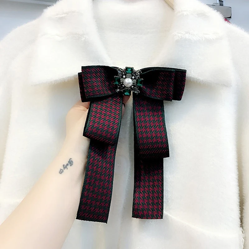 New bow tie korean houndstooth diamond bow brooch sweet temperament collar flower collar brooch pin fashion accessories jewelry
New bow tie korean houndstooth diamond bow brooch sweet temperament collar flower collar brooch pin fashion accessories jewelry