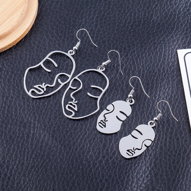 New Design Face Earrings For Women Creative Hollow Exaggerated Abstract Fashion Korean Style Ear Jewelry Oorbellen Brinco Y7
New Design Face Earrings For Women Creative Hollow Exaggerated Abstract Fashion Korean Style Ear Jewelry Oorbellen Brinco Y7