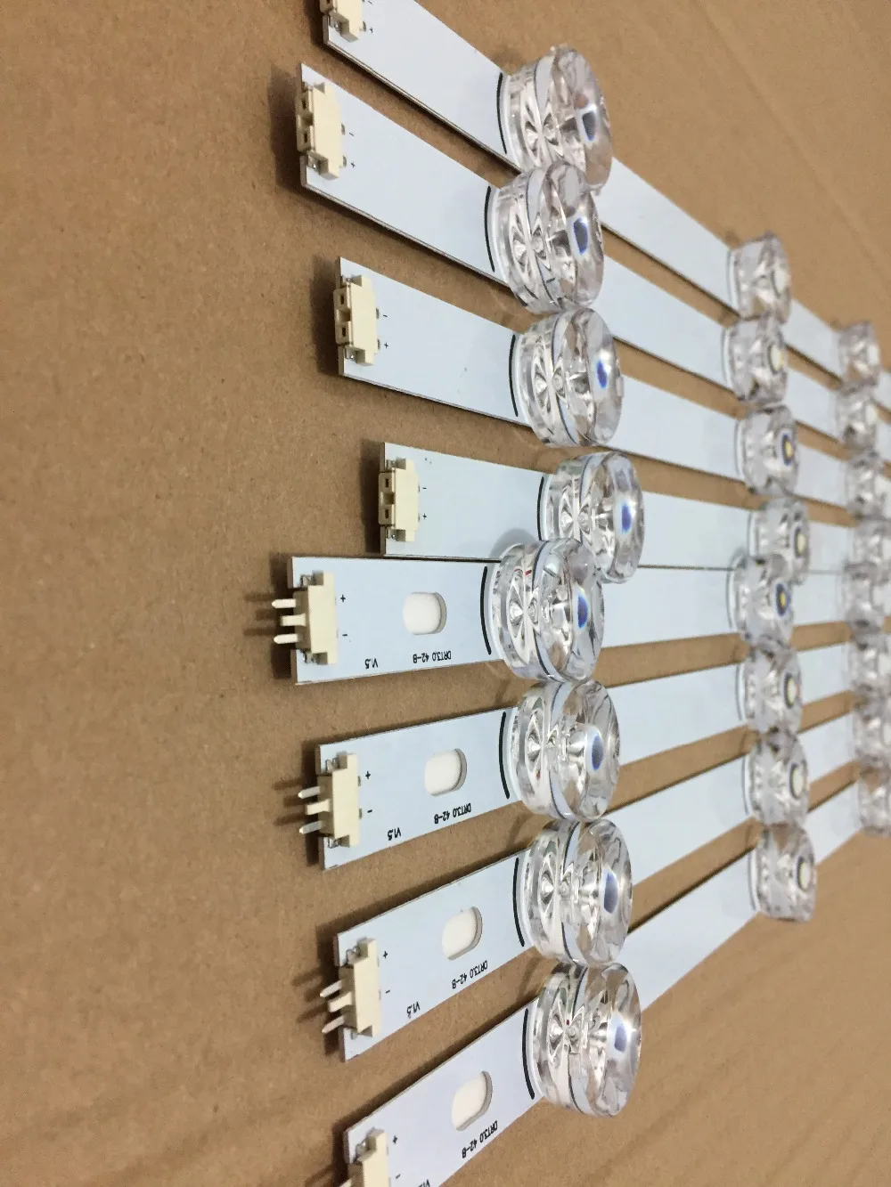 100% NEW 8 PCS(4*A,4*B) LED strips for LG INNOTEK DRT 3.0 42"-A/B Type 6916L 1709B 1710B 1957E 1956E 6916L-1956A 6916L-1957A
100% NEW 8 PCS(4*A,4*B) LED strips for LG INNOTEK DRT 3.0 42"-A/B Type 6916L 1709B 1710B 1957E 1956E 6916L-1956A 6916L-1957A