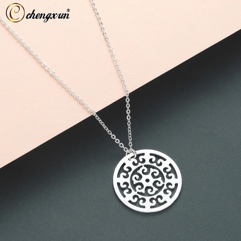 CHENGXUN Hollow Round Stainless Steel Minimalist Floral Charm for Girlfriend Circle Jewelry Necklace Best Sell
CHENGXUN Hollow Round Stainless Steel Minimalist Floral Charm for Girlfriend Circle Jewelry Necklace Best Sell