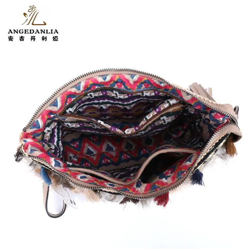 Women envelope Shoulder Bag National handbag large Feather Handmade Embroidered Bohemian Women Ethnic Cross Body summer Handbag
Women envelope Shoulder Bag National handbag large Feather Handmade Embroidered Bohemian Women Ethnic Cross Body summer Handbag