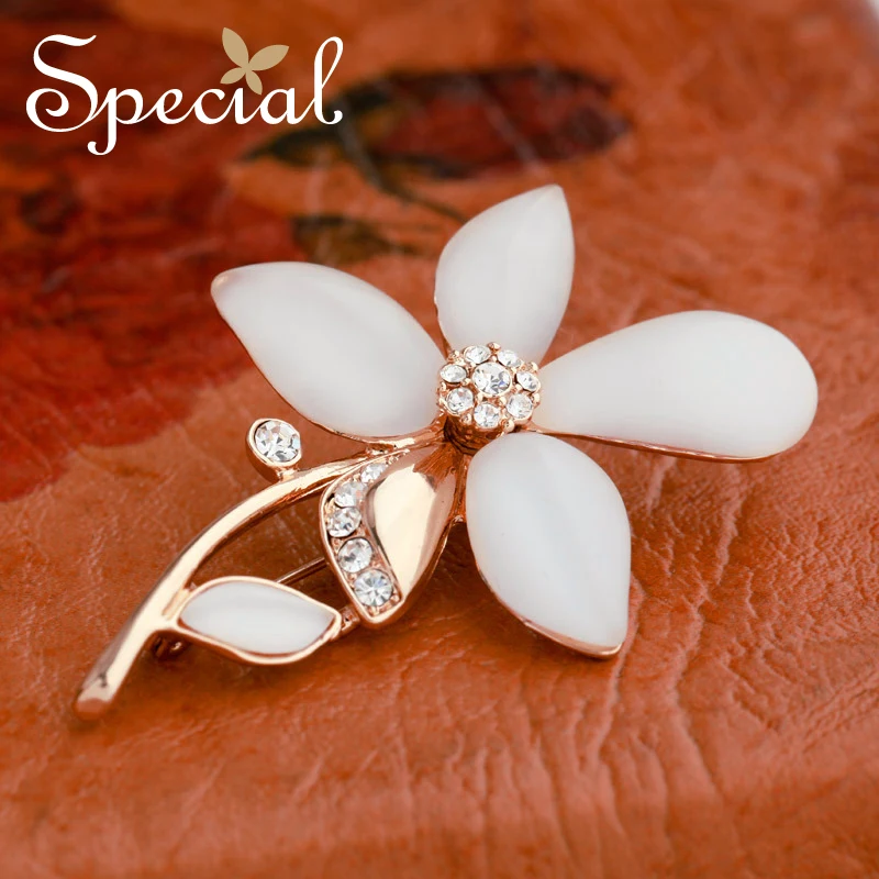 Special New Fashion White Flower Brooch Bouquet Brooch and Pins Flower Brooch for Dresses Evening Brooch for Women XZ141102
Special New Fashion White Flower Brooch Bouquet Brooch and Pins Flower Brooch for Dresses Evening Brooch for Women XZ141102