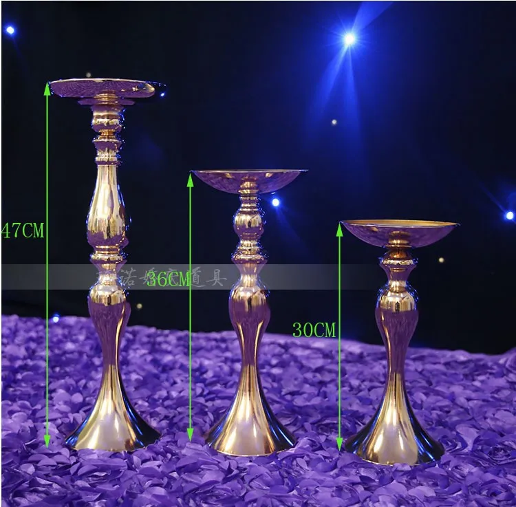 10pcs/lot Wedding master table candlestick T road lead Golden plated/road cited H47cm Wedding table centerpiece
10pcs/lot Wedding master table candlestick T road lead Golden plated/road cited H47cm Wedding table centerpiece