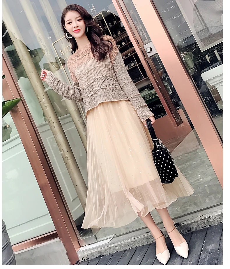 2019 new fashion women's two piece set loose sweater + mesh skirt two-piece suit
2019 new fashion women's two piece set loose sweater + mesh skirt two-piece suit