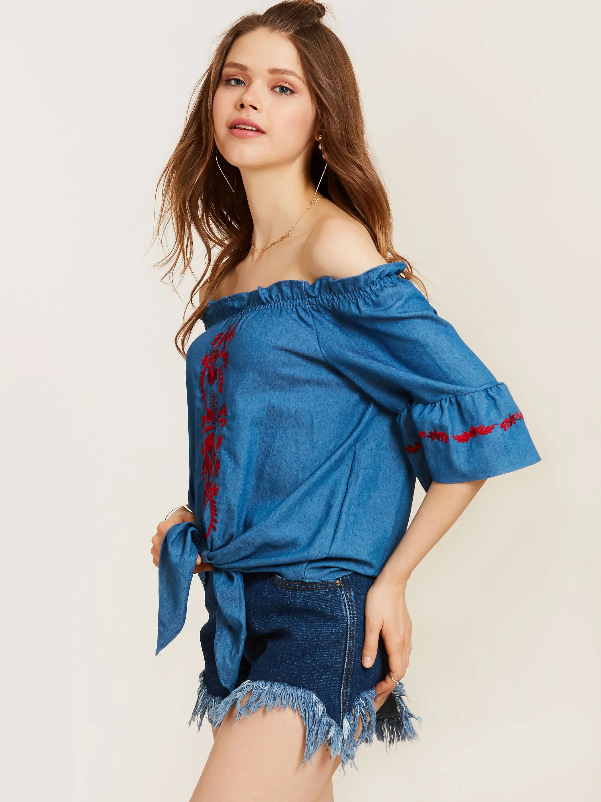 Floral Embroidery Blue Cotton Shirt Nice Autumn New Fashion Women Blouse Half Sleeve Casual Tops Loose Shirt Blusas Feminina
Floral Embroidery Blue Cotton Shirt Nice Autumn New Fashion Women Blouse Half Sleeve Casual Tops Loose Shirt Blusas Feminina