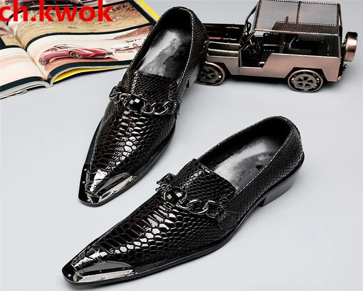 2018 spring men shoes youth trend iron head low heel shoes men fashion all match casual shoes metal buckle personality men shoes
2018 spring men shoes youth trend iron head low heel shoes men fashion all match casual shoes metal buckle personality men shoes