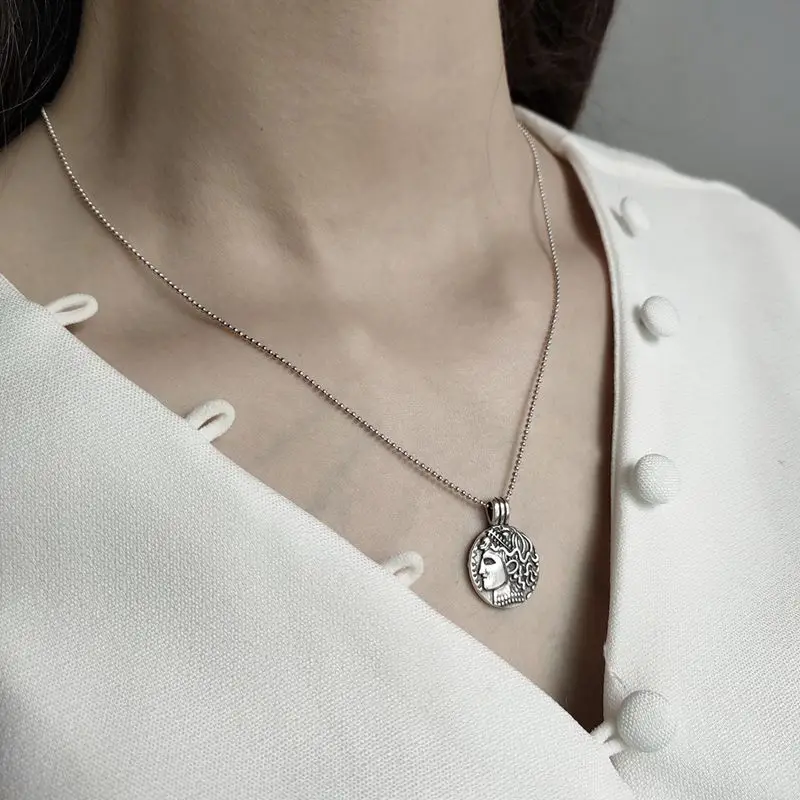 Silvology 925 Sterling Silver Vintage Figure Necklace Silver Round Bead Chain Creative Fashionable Pendant Necklace 925 Jewelry
Silvology 925 Sterling Silver Vintage Figure Necklace Silver Round Bead Chain Creative Fashionable Pendant Necklace 925 Jewelry