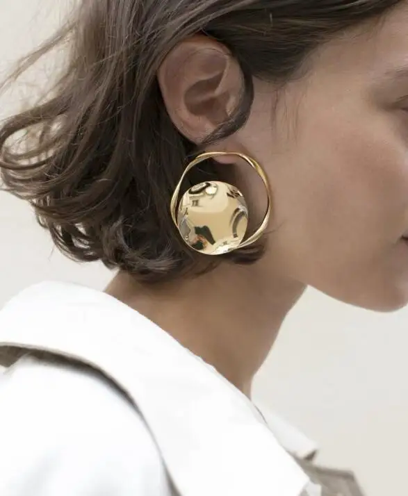 Punk Charm Gold Alloy Earrings 2019 Hollow Spiral Stud Earrings for Women Ladies Tribal Gear Earring Delica Jewelry
Punk Charm Gold Alloy Earrings 2019 Hollow Spiral Stud Earrings for Women Ladies Tribal Gear Earring Delica Jewelry
