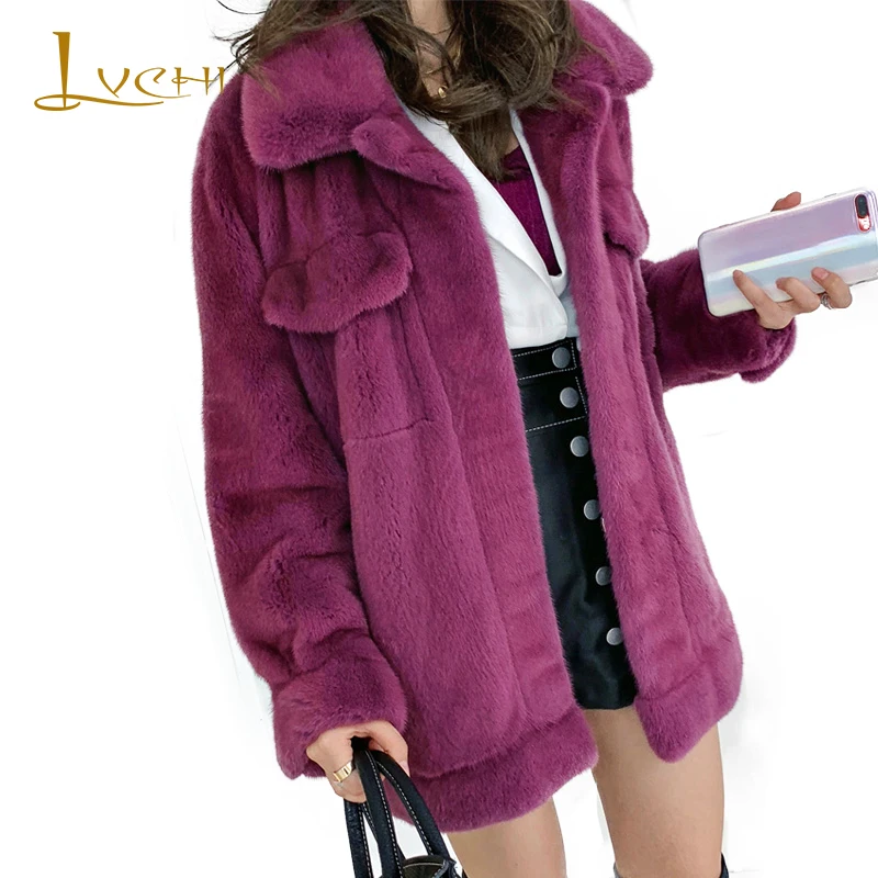 LVCHI 2018 Winter Velvet Mink Fur Coat Women Slim Loss Warm Turn-Down Collar Pocket Real Fur Coats Medium Purple Mink Fur Coats
LVCHI 2018 Winter Velvet Mink Fur Coat Women Slim Loss Warm Turn-Down Collar Pocket Real Fur Coats Medium Purple Mink Fur Coats