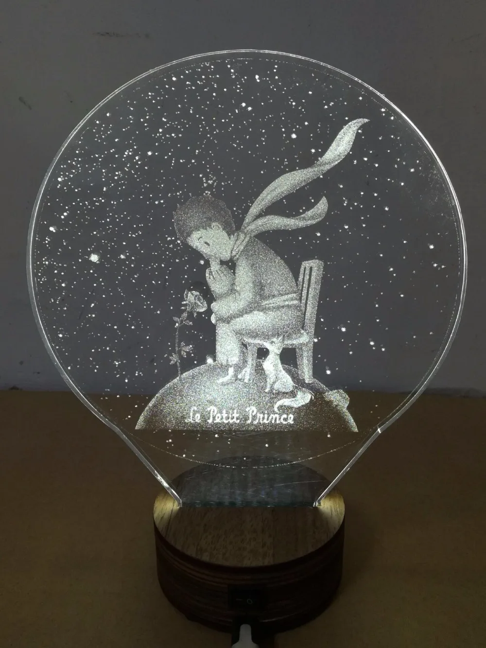 2018 Newest Creative night light Christmas decoration wapiti pattern stereo visual light Disc scenery lighting Children's gifts
2018 Newest Creative night light Christmas decoration wapiti pattern stereo visual light Disc scenery lighting Children's gifts