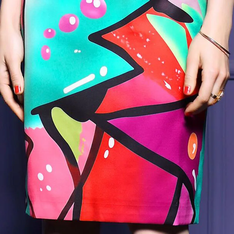 Nice Summer New Fashion Graffiti Printing Dress Retro Slim Sleeveless Dress Hollow Elegant Temperament O Neck Vest Dress LU145
Nice Summer New Fashion Graffiti Printing Dress Retro Slim Sleeveless Dress Hollow Elegant Temperament O Neck Vest Dress LU145