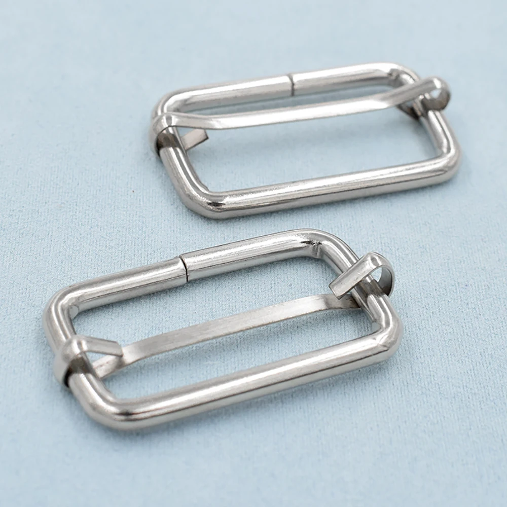 (10 pieces/lot) iron wire. Circle. Square circle. Ms. bag accessories. Metal adjustment buckle. Luggage strap buckle
(10 pieces/lot) iron wire. Circle. Square circle. Ms. bag accessories. Metal adjustment buckle. Luggage strap buckle