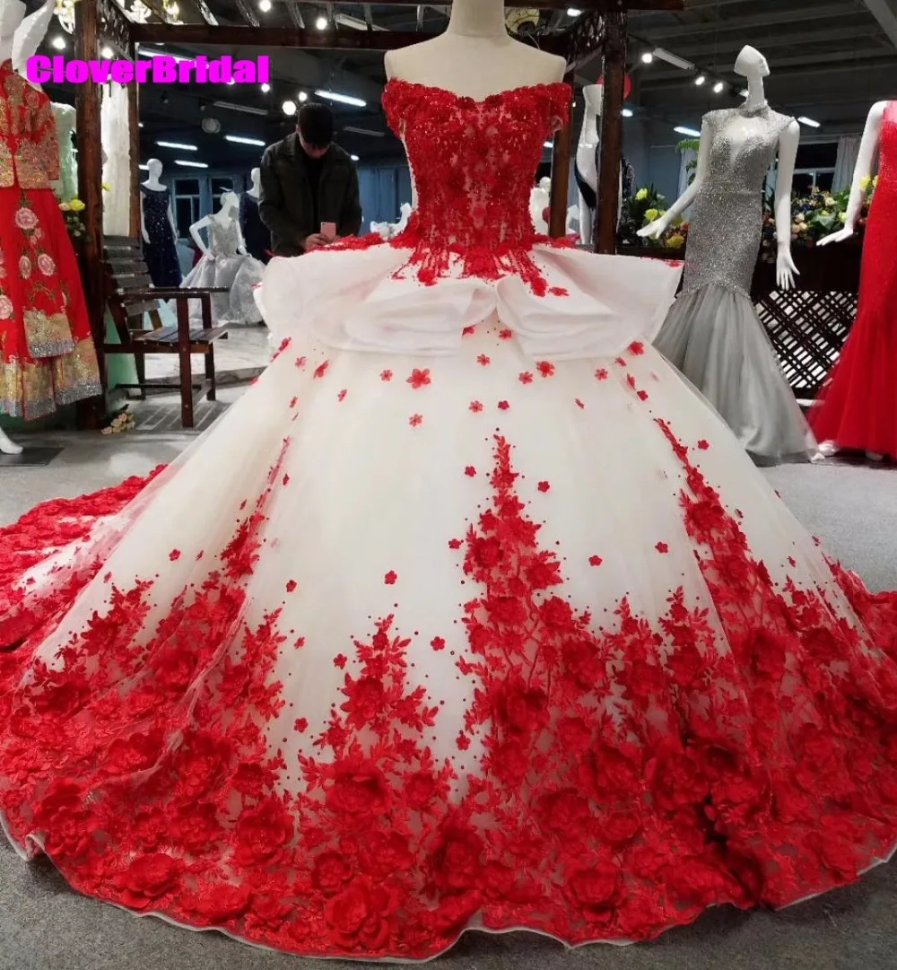 Бальное платье CloverBridal с открытыми плечами, красно-белое кружевное платье с цветочной аппликацией и шлейфом, свадебные платья с цветами
Бальное платье CloverBridal с открытыми плечами, красно-белое кружевное платье с цветочной аппликацией и шлейфом, свадебные платья с цветами