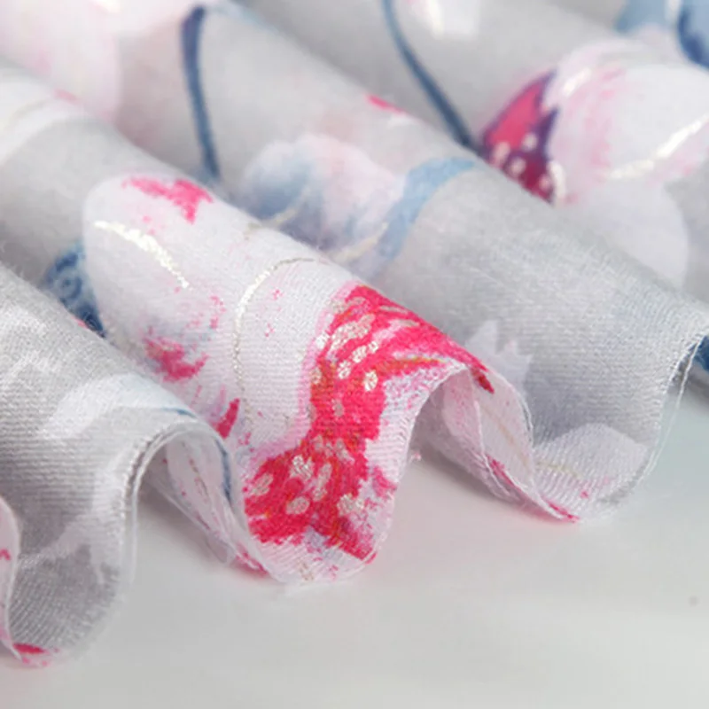 90*180cm Women soft cotton floral print Scarf Summer Beach Shawls Autumn Spring warm Foulard Femme Lady Elegant Shawl scarves
90*180cm Women soft cotton floral print Scarf Summer Beach Shawls Autumn Spring warm Foulard Femme Lady Elegant Shawl scarves
