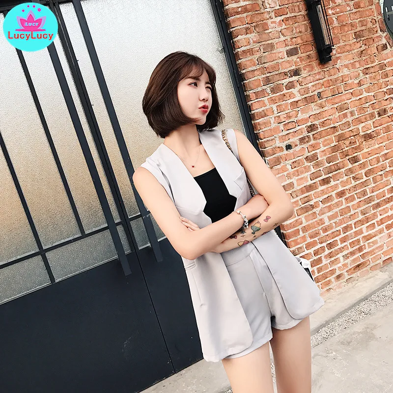 2021 summer new ladies ladies sleeveless shirt + fashion shorts 2 sets of straps set Solid Casual Sleeveless Polyester
2021 summer new ladies ladies sleeveless shirt + fashion shorts 2 sets of straps set Solid Casual Sleeveless Polyester