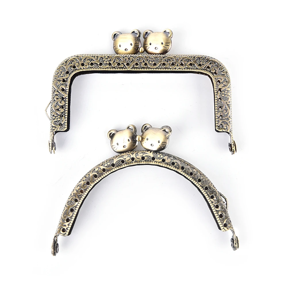 Vintage Style 8.5cm Bronze Embossing Framework Cute Cat Head Metal Purse Frame Handle Clasp DIY Bag Clutch Accessory 2Styles
Vintage Style 8.5cm Bronze Embossing Framework Cute Cat Head Metal Purse Frame Handle Clasp DIY Bag Clutch Accessory 2Styles