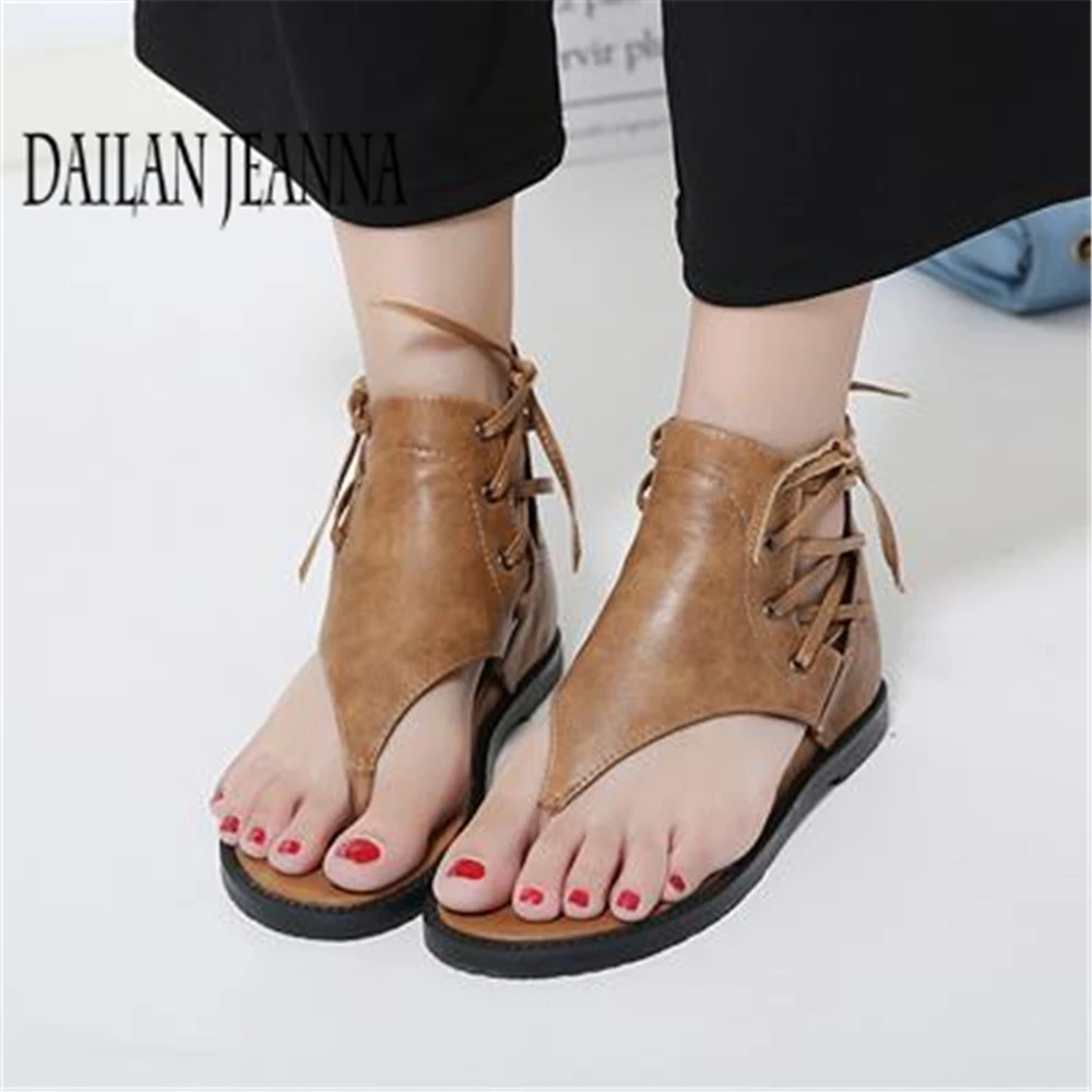 Summer high-heeled sandals Rome flat-bottomed leather black women's shoes 2018 new high-heeled strap women's sandals
Summer high-heeled sandals Rome flat-bottomed leather black women's shoes 2018 new high-heeled strap women's sandals
