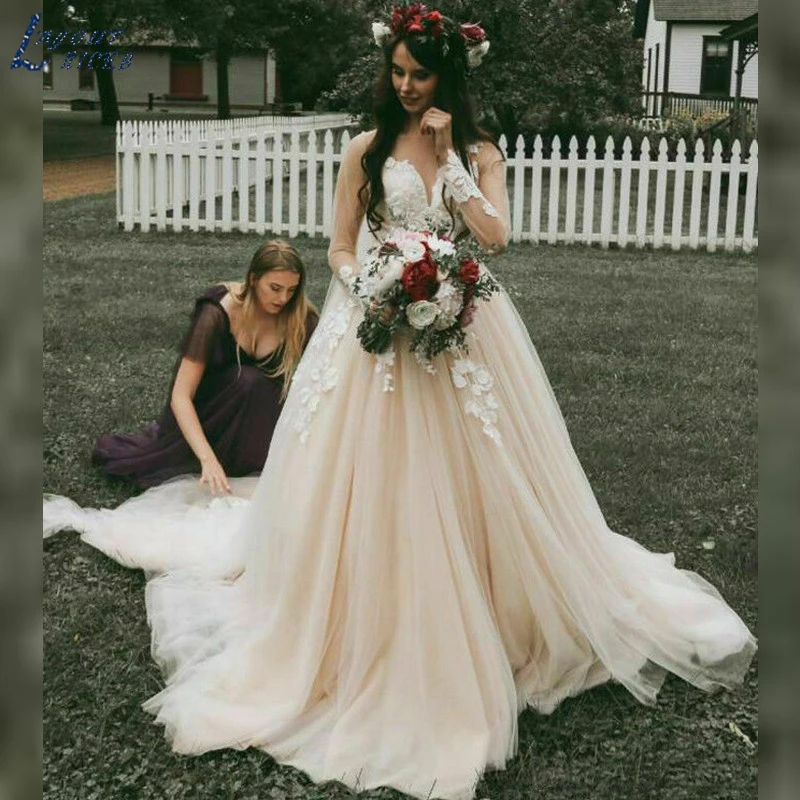ZL1021 New Vintage Long Sleeves Lace Appliques Champagne Wedding Dresses Bridal Gown Celebrity vestido De Noiva robe de mariee
ZL1021 New Vintage Long Sleeves Lace Appliques Champagne Wedding Dresses Bridal Gown Celebrity vestido De Noiva robe de mariee