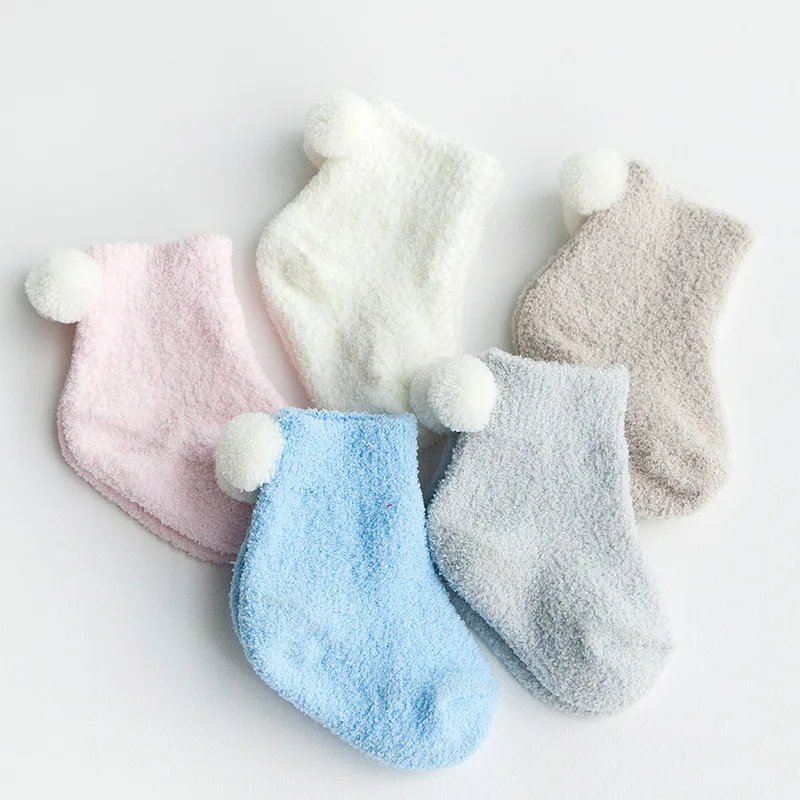 New Autumn and Winter Thickened Warm Baby Socks 0-1-3 Years Old Baby Pure Coral Furry Ball Neonatal Socks
New Autumn and Winter Thickened Warm Baby Socks 0-1-3 Years Old Baby Pure Coral Furry Ball Neonatal Socks